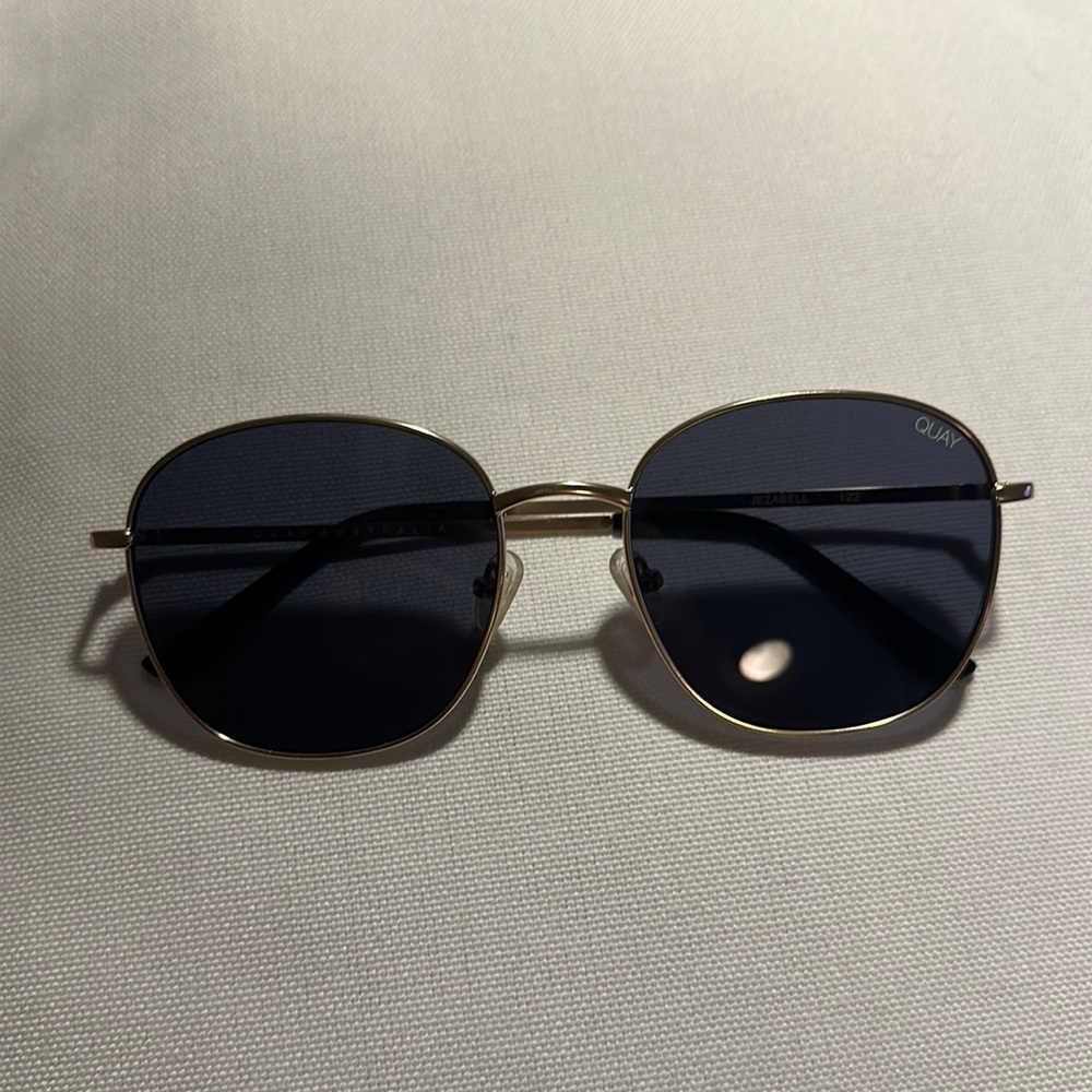 Quay Jezabell Sunglasses